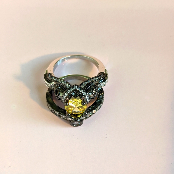 Skull Engagement Ring Set Size 5 - Picture 7 of 12